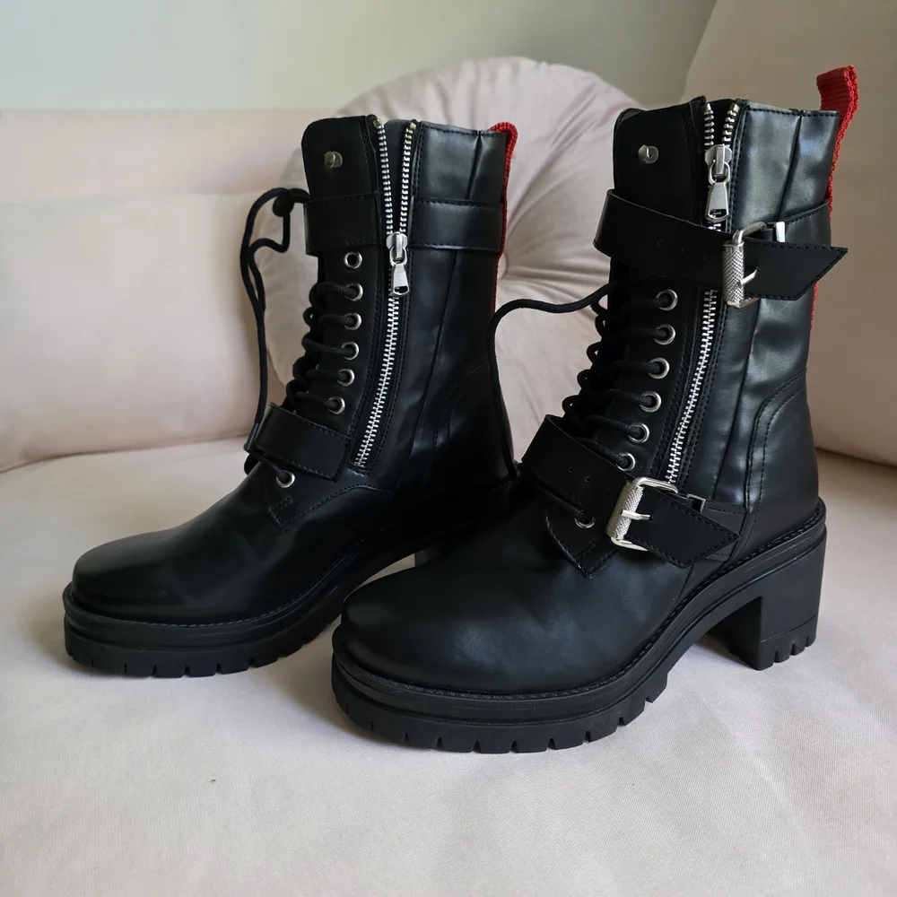 Black Combat  Boots with Red Accents 7.5 - Picture 3 of 10